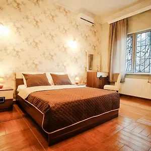 Toma's House Hotel